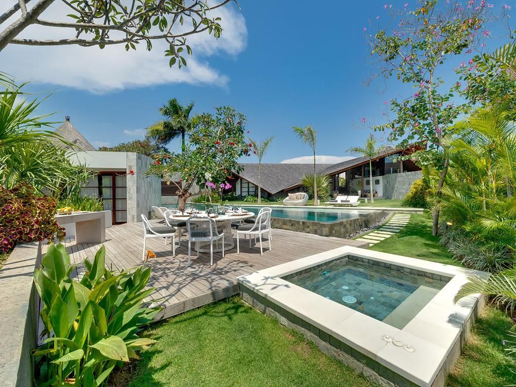 The Layar Villas Bali Seminyak