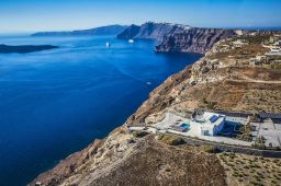 top 10 villas to rent in Greece