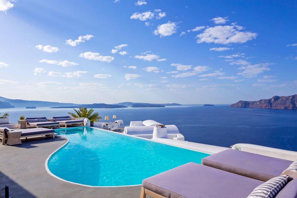 Honeymoon Suite at Katikies Santorini