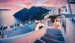 The ultimate romantic getaway! Honeymoon in Santorini, Greec