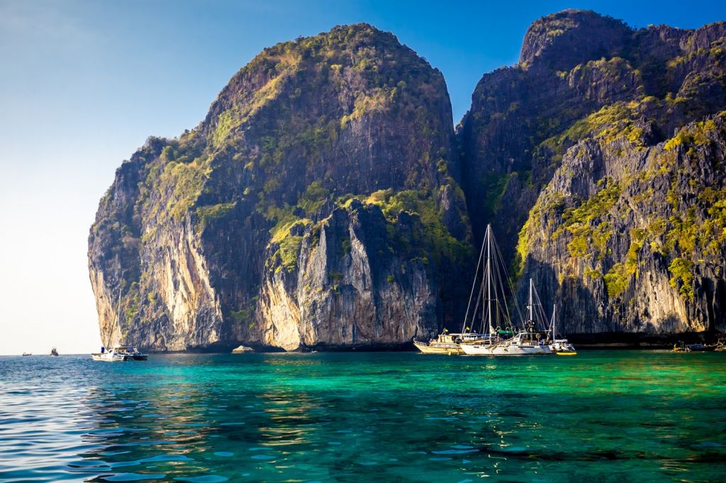 sailing in thailand