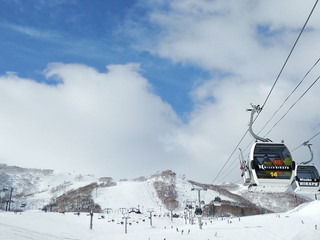 Hirafu Peak Chair-Lift, Niseko, Japan