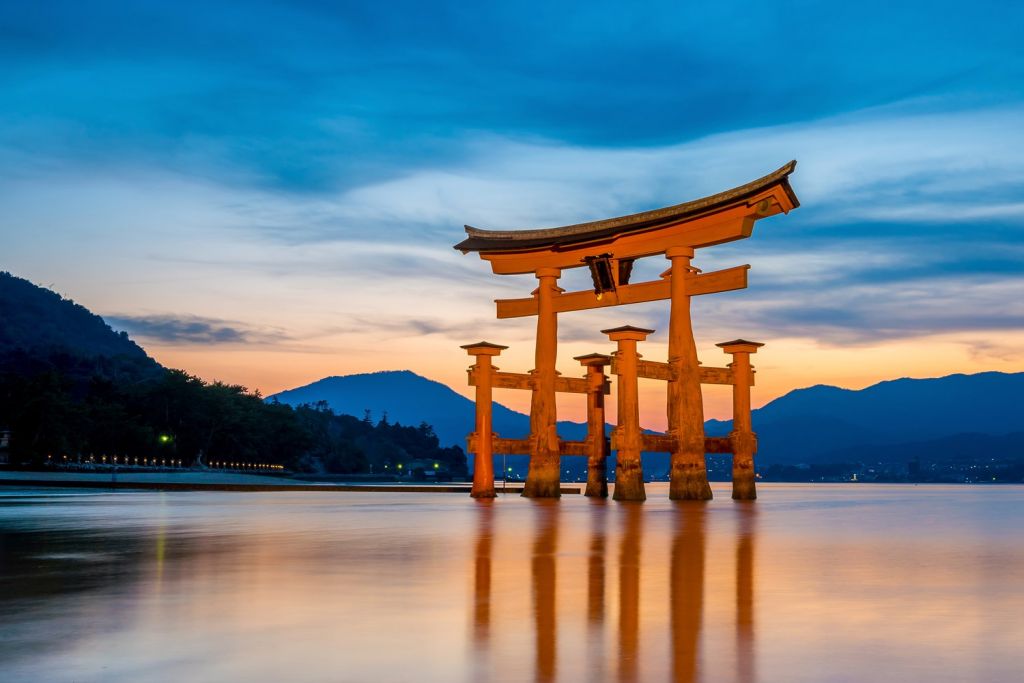 Check Out A Temple Or Shrine - Japan