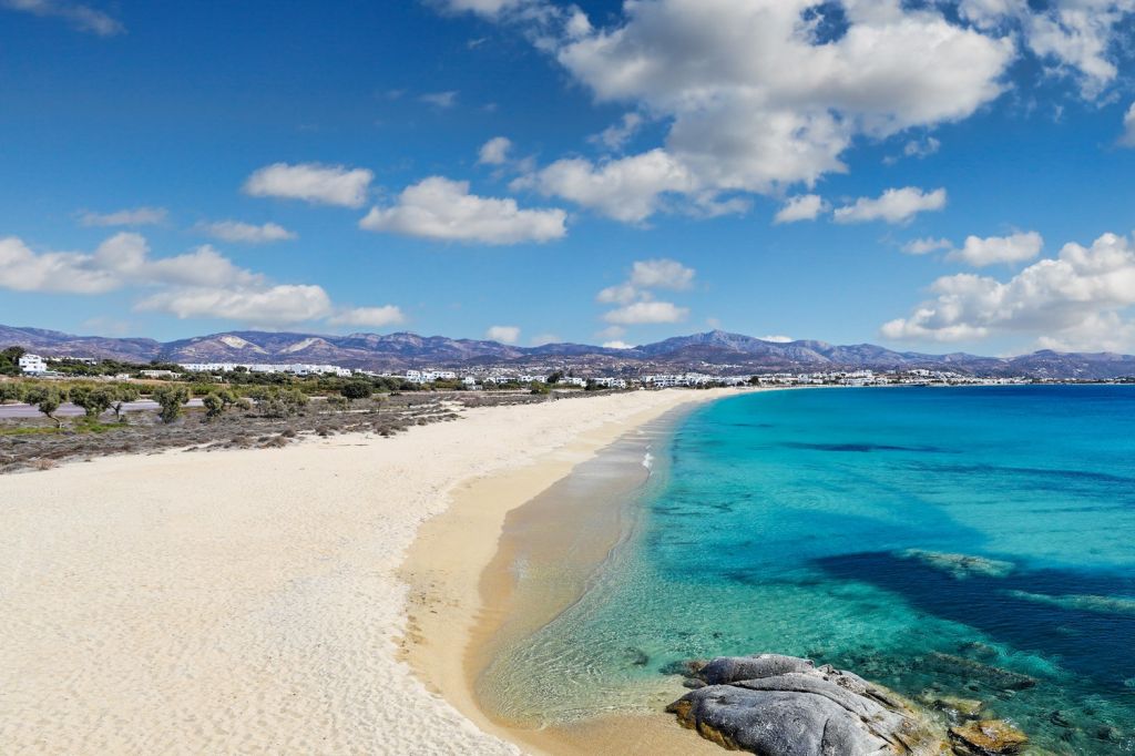 Enjoy the beach - Naxos