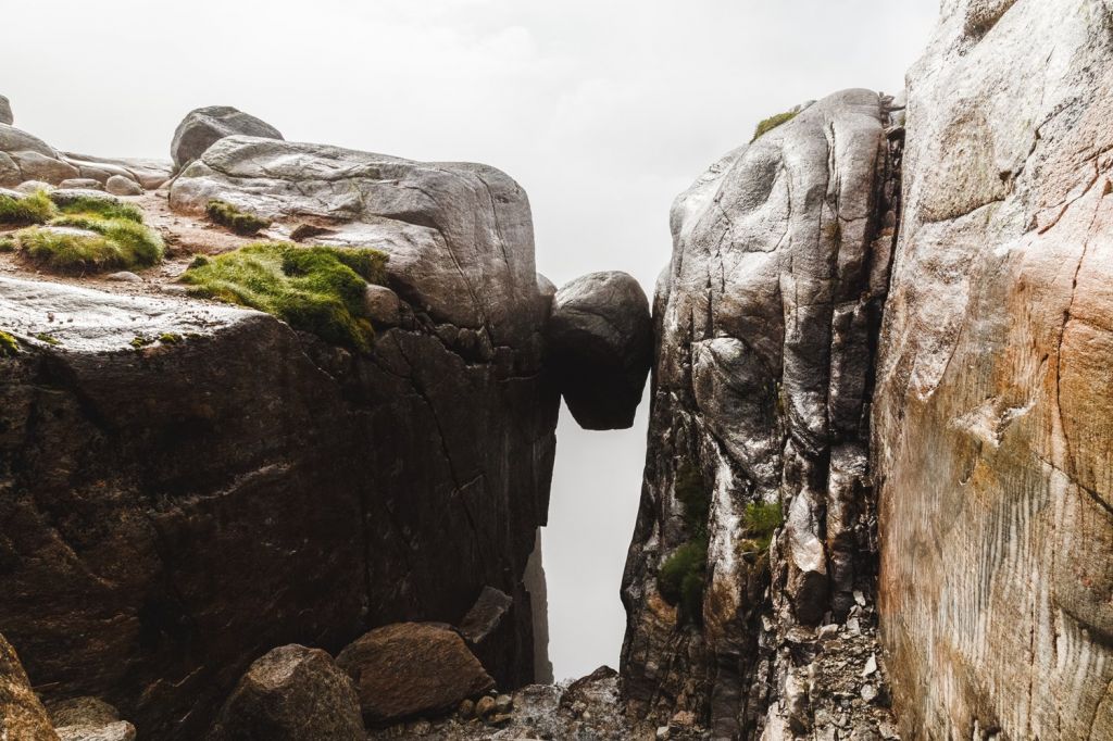 Kjeragbolten, Norway