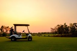 PLAYING GOLF IN PUNTA MITA