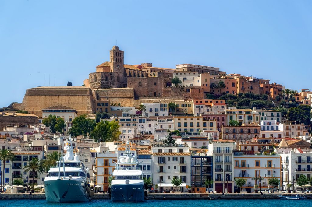 Explore with Santa Eulalia Ferry