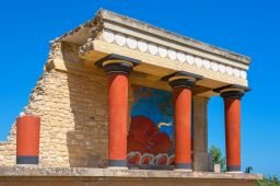 Knossos, Crete's must-see historical attraction