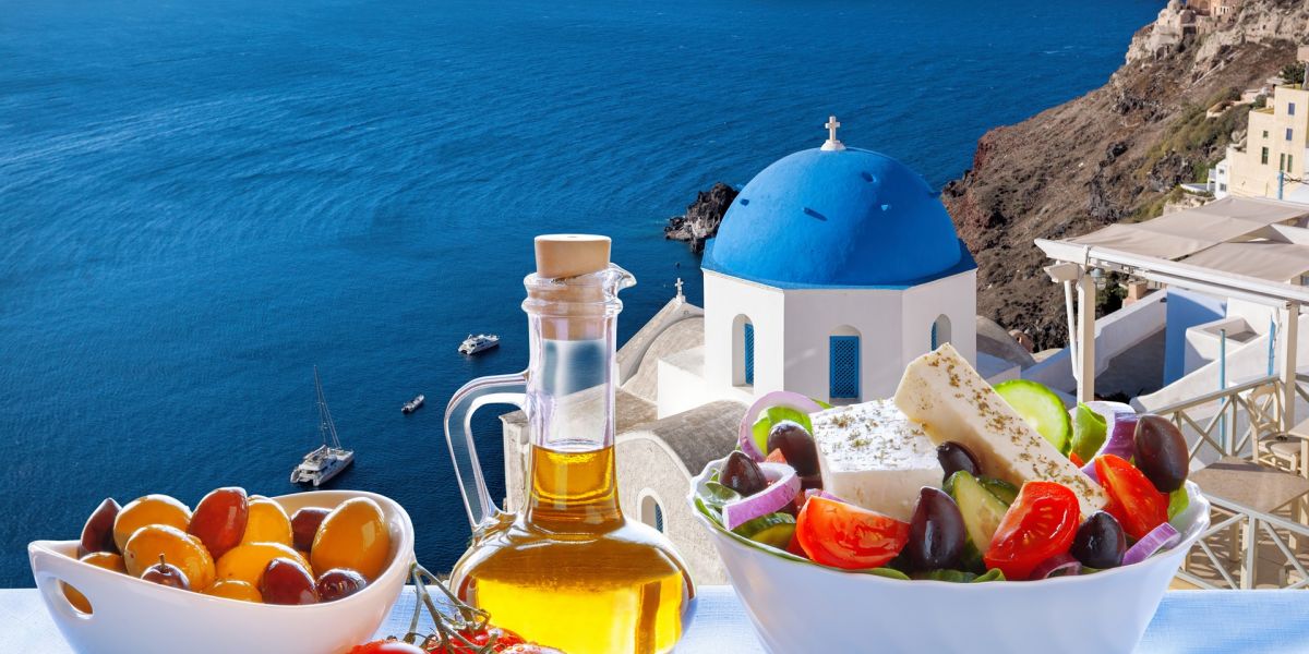 Must-try foods in Santorini