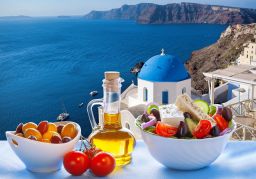 Must-try foods in Santorini