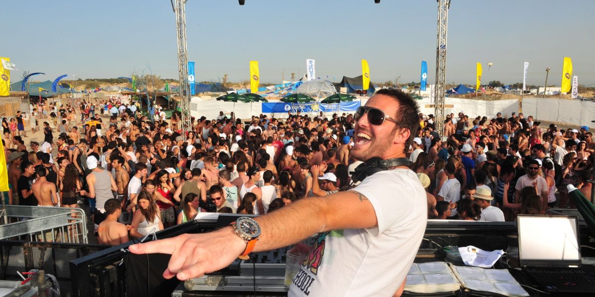 lets have an endless party in Mykonos island