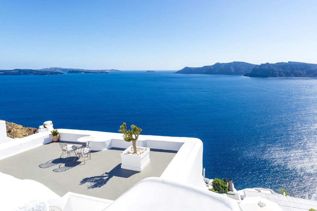 the most instagrammable spots in Santorini 3