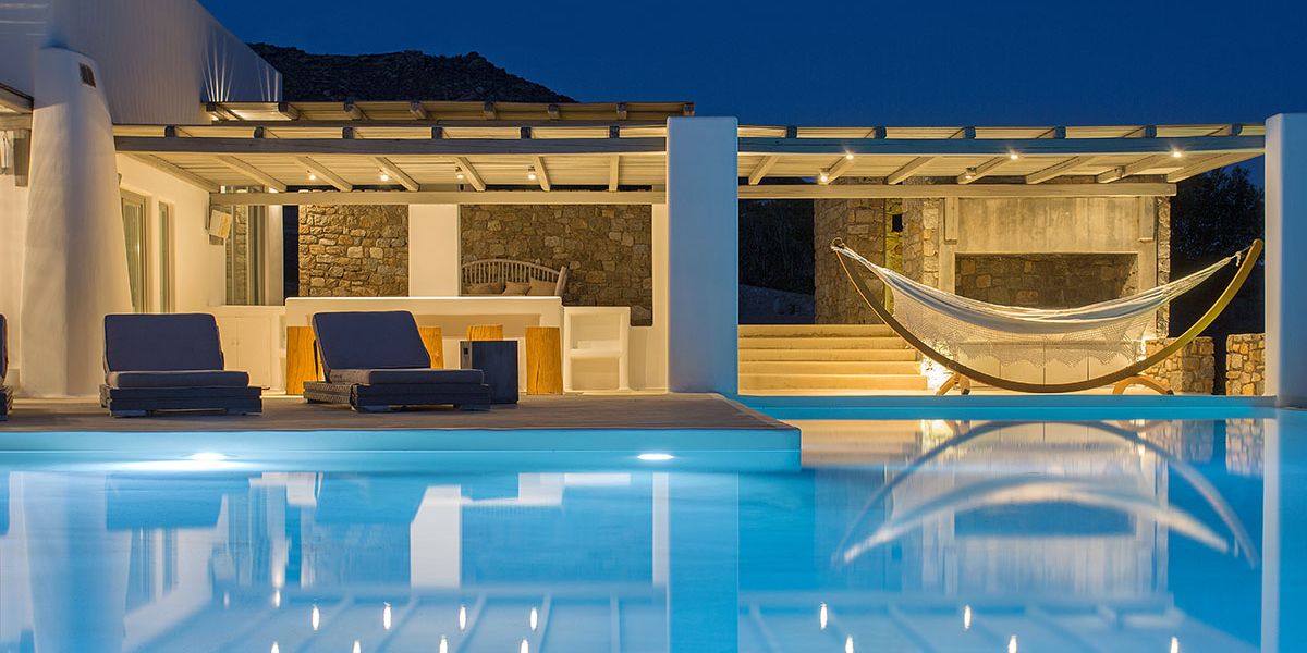welcome inside 5 luxury villas in Mykonos