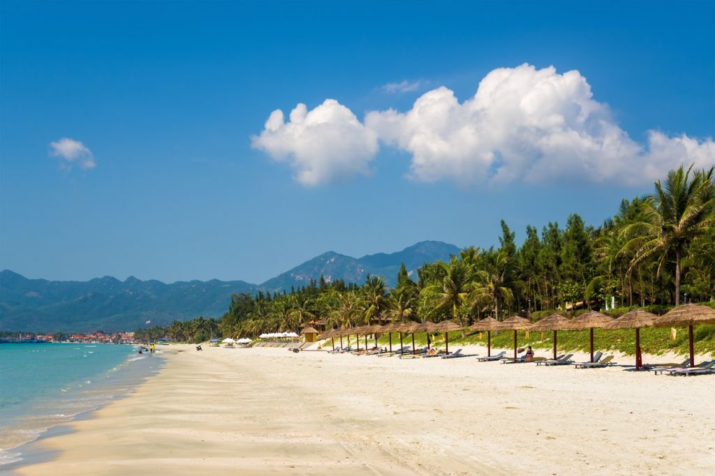 Doc Let Beach, Hon Khoi peninsula