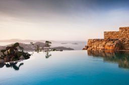 5 Villas, perfect for a group getaway in Mykonos!