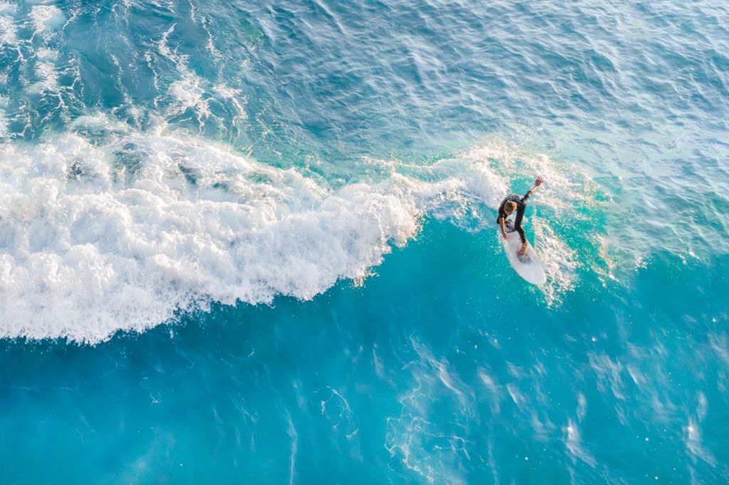 Cloudbreak, Tavarua Island, Fiji